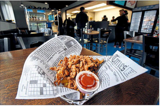 6 28 WEB Food FLagship 1 Clam Basket.jpg
